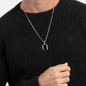 Colar Minimalista Cambridge Black Tag